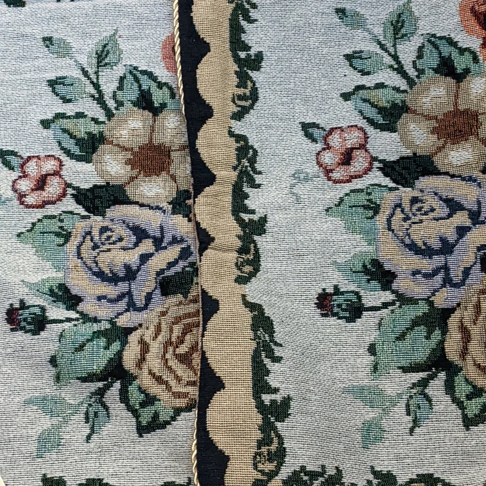 Set Of 2 Different Designs On Each Side Needlepont Tapestry Pillow Cases Mallory - Picture 7 of 8